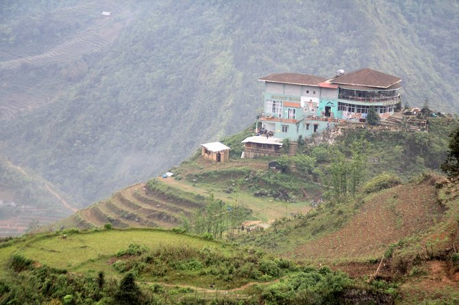 Sapa Easy Trekking Villages 2 days, 1 night: Meals, Local guide, 3 star hotels - Day 2: Ta Van Village Trek and the Hmong Stop at Y Linh Ho