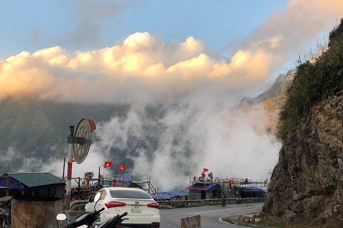SaPa Motorbike Tour - Half day - Visit Waterfall - Stop 3: The Lonely Tree of O Quy Ho Pass Viewpoints