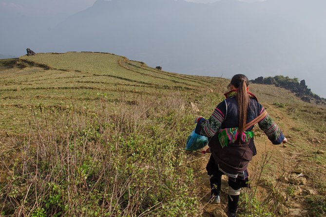 Sapa Mountain View and Villages Trek - Hau Thao village and the valley panorama you came for