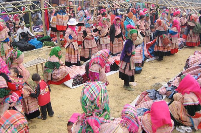 Sapa Trek Tours -2D1N Stay At 3*** -TRANSFER BY SLEEPING BUS - Why the Waterfalls and River Swims Are Worth Packing For
