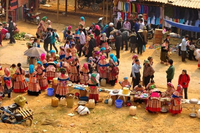 Sapa Trekking & Cooking with H’Mong Locals –Local Culture - Lao Chai terraced-field roads: the scenery with daily-life context
