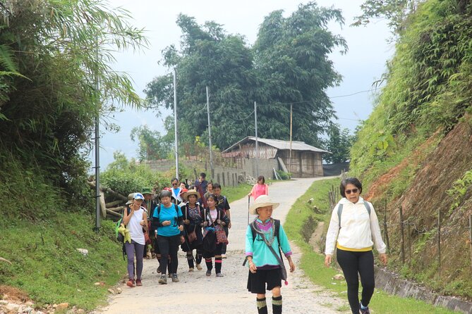 Sapa Trekking Tour Full Day - Ta Van Village at 12:30: H’Mông, Dao, Giay, Tày life in one stop