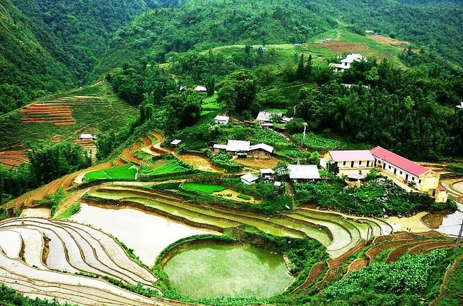 Sapa Trekking Tours - 2 Days 1 Night Stay At Homestay - Guides and Group Size: The Difference Between Okay and Great