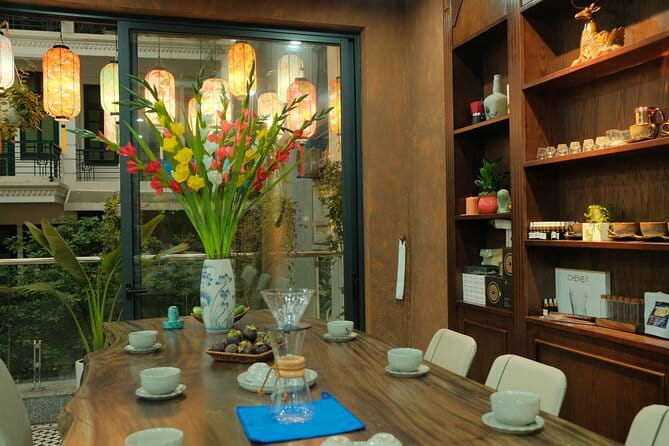 Savor the traditional & authentic Vietnamese Lunch or Dinner at local villa - A 500m2 Hanoi Villa Dinner That Feels Like You Found It Locally