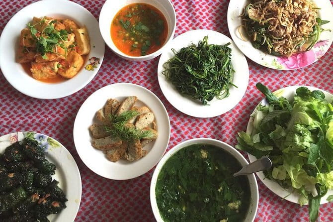 Savor the traditional & authentic Vietnamese Lunch or Dinner at local villa - What Your 4-Hour Night Looks Like (Typical Flow)