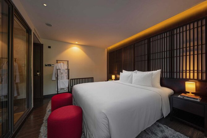 Scarlet Pearl Cruise - The Pearl of Halong Wonder (2days/1night) - On-board luxury that you can use (not just stare at)