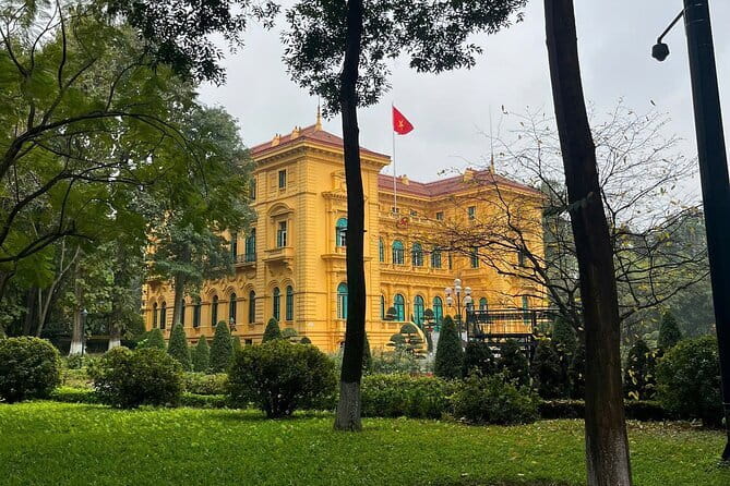 Small-group Hanoi Highlights Weekend Walking Tour - Small-group comfort, and the guide makes the difference