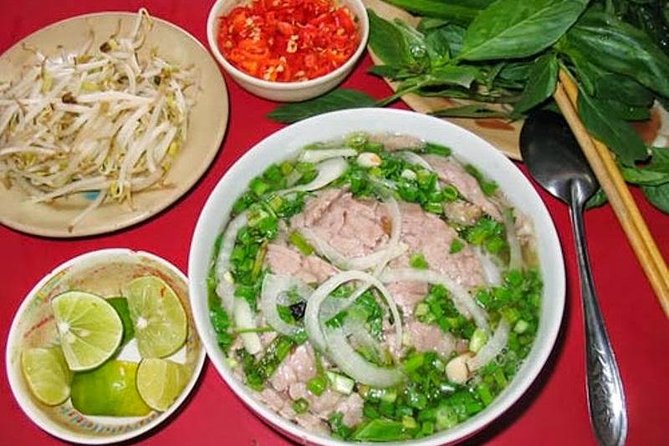 Small Group Hanoi Street Food Walking Tour with Local Guide - The Route: What You’ll See Before the Eating Gets Serious