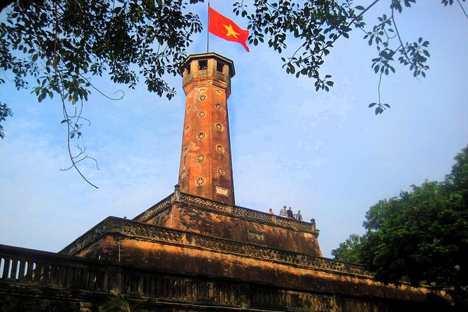 Small-group motorbike sightseeing and food tour in Hanoi - Small-Group Setup, Helmets, and the Comfort Factor