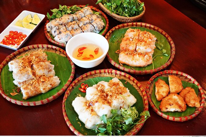 Street Food by Walking Tour for 3 hours in Hanoi, Vietnam - Old Quarter stop: where the tour starts and why it works