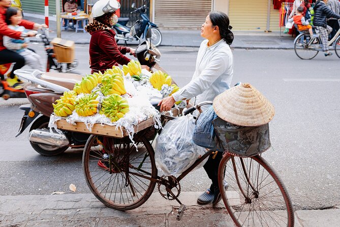 Street Food by Walking Tour for 3 hours in Hanoi, Vietnam - The tasting flow: at least 8 dishes in one evening