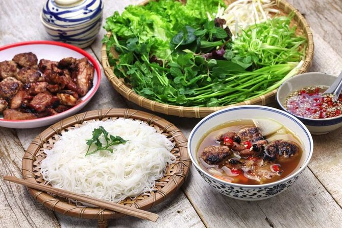 Street Food by Walking Tour for 3 hours in Hanoi, Vietnam - Walking comfort: small-group dinner beats solo wandering