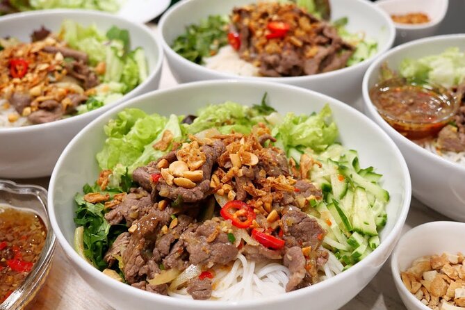 Street Food Tour with a Guide - Hanoi Old Quarter Street Food: The 3-Hour Rhythm