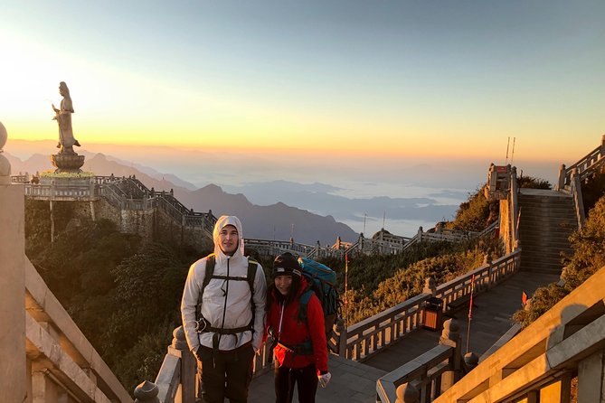 Sunrise Fansipan Mountain Hiking Tram Ton Trail 2D1N - How hard is it, really? Moderate fitness, heavy early hours