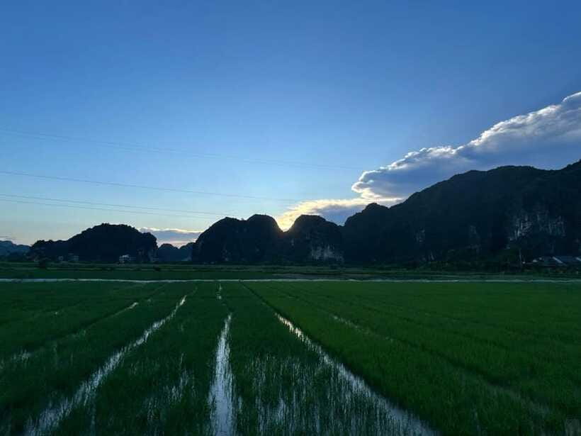 Sunset in Ninh Binh by Jeep (Trang An/Tam Coc pick up) - Timing the sunset: why Ngoa Long feels different at golden hour