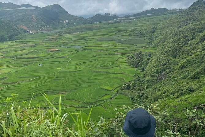 The best view and most authentic tour in Sapa (Non Touristy) - Uphill to Suoi Thau and the Ta Phin valley outlook