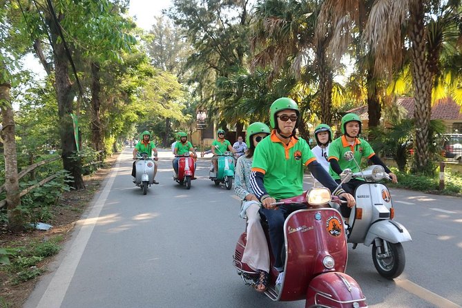 The insider's Hanoi 4.5 hours All highlight Places & Train Street - Long Bien Bridge over the Red River: the dramatic wrap-up
