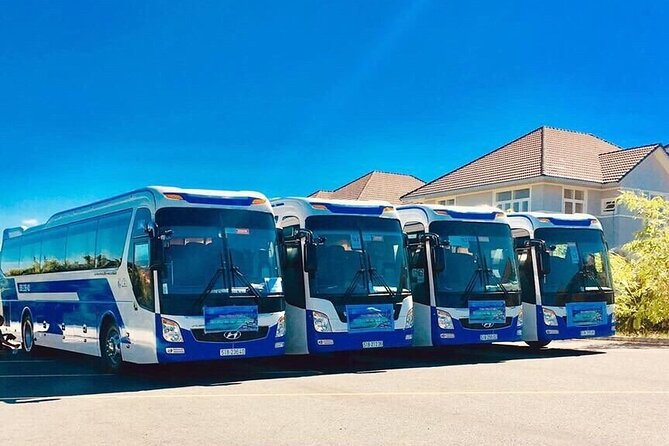(TOP) Private car: Hanoi/Noi Bai Airport (HAN) from/to SaPa - Comfort and car reality: who it fits best
