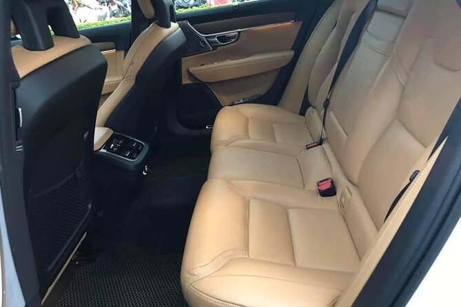 (TOP) Private car: Hanoi/Noi Bai Airport (HAN) from/to SaPa - Bathroom breaks and road behavior: what to expect