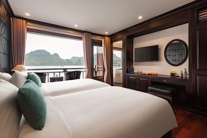 TOP TIER: 3 DAYS/2 NIGHTS tours- LIKE ABOSS on beautiful cruises - Door-to-door Hanoi to the bay: the part that makes or breaks the day