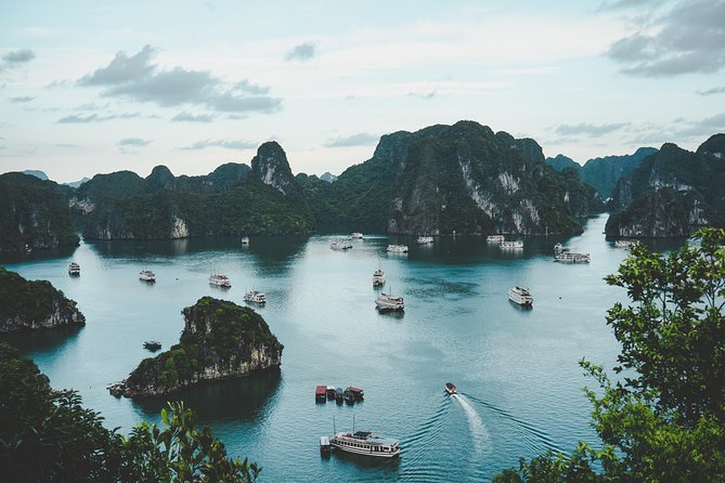 Tour Package Hanoi City - Halong Bay 2 Days 1 Night - The 3.5-Hour Road to Ha Long Bay: Rice Fields and a Planned Break