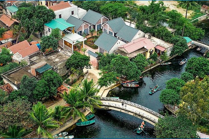 Trang An and Bich Dong Luxury Small Group Tour with Cycling - Bich Dong Pagoda: caves, cross-covered roofs, and stair-step reality
