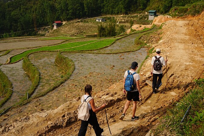 Trekking 1 circle the local village to admire Muong Hoa valley - Why a Muong Hoa village loop beats the quick Sapa look