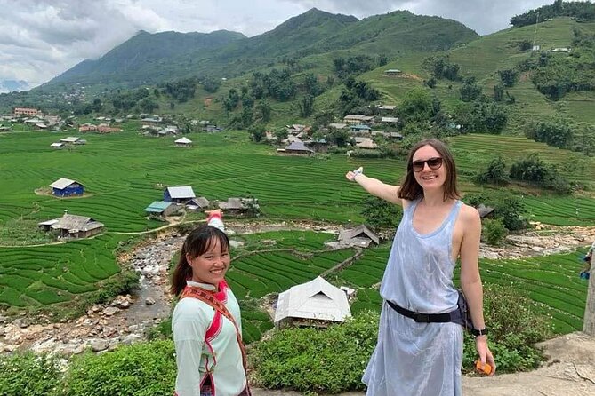 Trekking SaPa 2-Day Local Adventure with Homestay & Guide - Day 1: From Sapa Down Toward Muong Hoa Valley Views