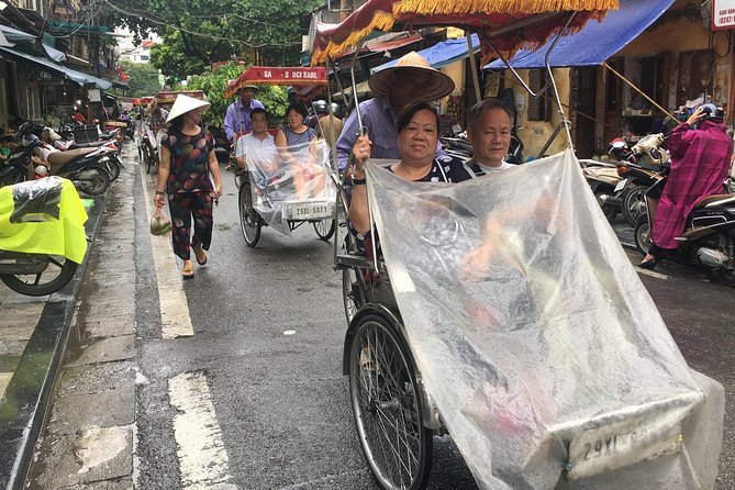 Trishaw Cyclo Tour Hanoi Old Quater Highlights - Hoan Kiem Lake: Turtle Tower and Ngoc Son Temple stop