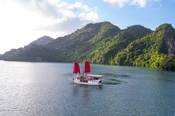 Unique Halong Private Day Cruise - Fishing Village, Kayak - Cua Van Floating Village: a real fishing community, not just a quick photo stop