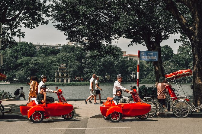 Vespa Sidecar Sightseeing and Cuisine Tour in Hanoi - Meeting at 3 P. Hàng Tre and getting oriented fast