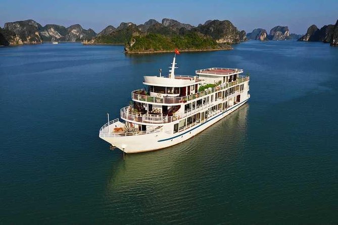 Vietnam Package Tours - Hanoi Green Travel - The Sapa transfer: a long ride that’s set up for a real next day