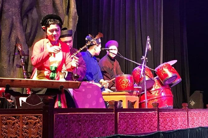Vietnam: Thang Long Water Puppet Show - Getting there: near public transport, easy to fit in