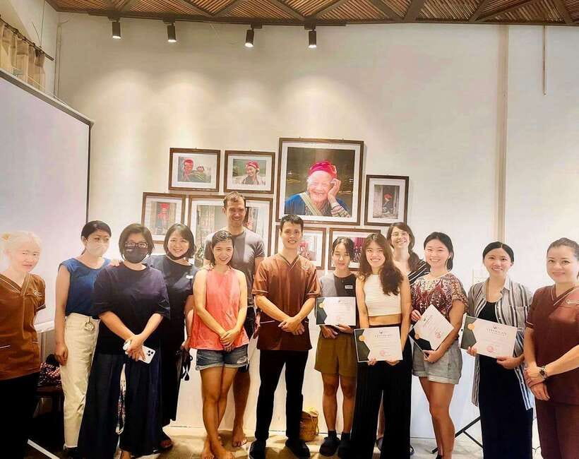 Vietnamese deep tissue neck and shoulder massage class - Why Dong Bac’s Neck and Shoulder Class Feels Like a Skill
