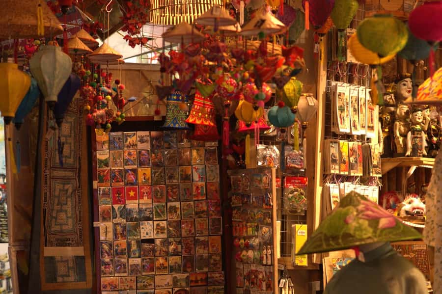 Weekend Hanoi Night Market & Street Food Tour - What to expect in the 3.5 hours of guided walking