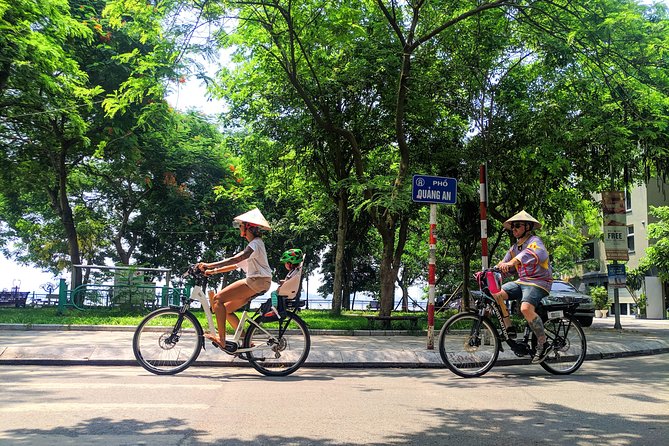 West Lake Journey by E-Bike - What You Really Get in 2.5 Hours Around West Lake